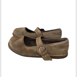 Keen women’s maryjane style comfort shoe flats size 10